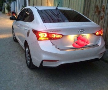 Hyundai Accent  MT 2018 - Cần bán Hyundai Accent MT đời 2018, màu trắng, nhập khẩu 