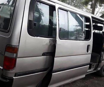 Toyota Hiace MT 2004 - Cần bán Toyota Hiace MT năm sản xuất 2004