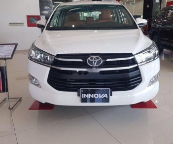 Toyota Innova 2019 - Cần bán Toyota Innova năm 2019, màu trắng, giá tốt