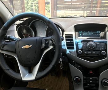 Chevrolet Cruze 2018 - Gia đình bán Chevrolet Cruze LT đời 2018, màu trắng