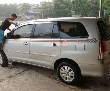 Toyota Innova 2010 - Bán Toyota Innova 2010, màu bạc  