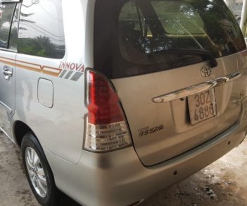 Toyota Innova 2010 - Cần bán lại xe Toyota Innova G năm 2010, màu bạc