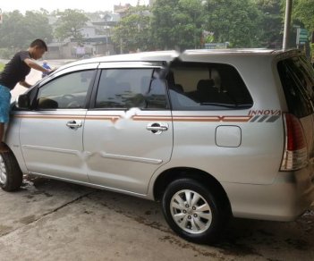 Toyota Innova 2010 - Cần bán lại xe Toyota Innova G năm 2010, màu bạc