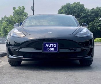 2018 - Cần bán Tesla 3 đời 2018, màu đen, xe nhập