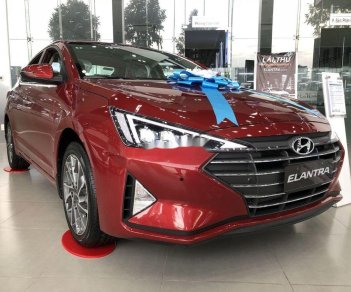 Hyundai Elantra 2019 - Bán xe Hyundai Elantra năm sản xuất 2019, màu đỏ giá cạnh tranh