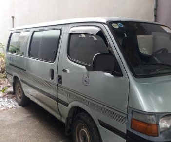 Toyota Hiace 2001 - Cần bán lại xe Toyota Hiace đời 2000