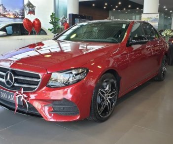 Mercedes-Benz E class E300 AMG 2019 - Bán ô tô Mercedes E300 AMG 2019, màu đỏ