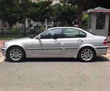 BMW 3 Series 318i 2005 - Bán BMW 3 Series 318i năm 2005, màu bạc, xe nhập, giá 260tr