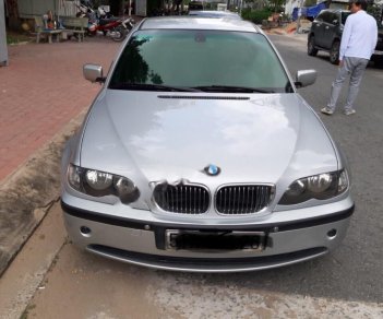 BMW 3 Series 318i 2005 - Bán BMW 3 Series 318i năm 2005, màu bạc, xe nhập, giá 260tr