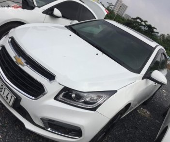 Chevrolet Cruze 2017 - Cần bán lại xe Chevrolet Cruze đời 2017, màu trắng
