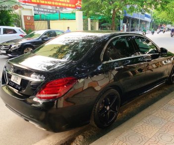 Mercedes-Benz C class 2017 - Bán Mercedes C300 AMG năm 2017, màu đen, số tự động