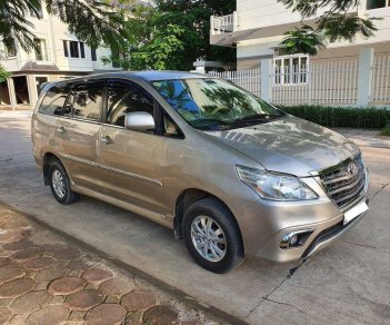 Toyota Innova 2013 - Bán Toyota Innova sản xuất năm 2013, màu bạc như mới, giá tốt