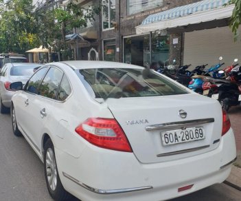 Nissan Teana   2010 - Cần bán Nissan Teana 2.0 AT năm 2010, màu trắng, nhập khẩu 