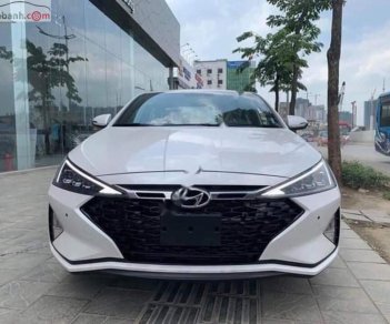 Hyundai Elantra   2019 - Bán Hyundai Elantra Sport 1.6 AT sản xuất năm 2019, màu trắng 