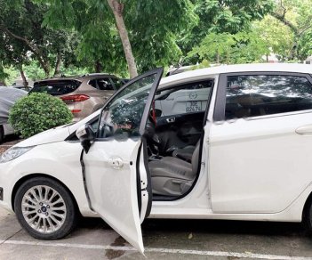 Ford Fiesta Titanium 1.5 AT 2016 - Bán Ford Fiesta Titanium 1.5AT sản xuất năm 2016, màu trắng, số tự động 