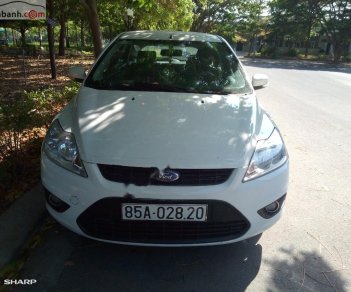 Ford Focus 2011 - Cần bán Ford Focus năm sản xuất 2011, màu trắng