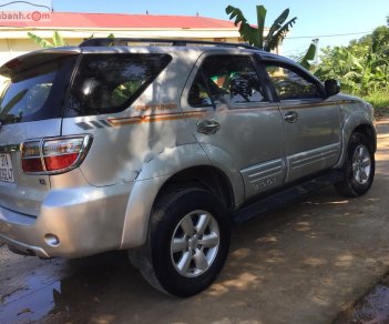 Toyota Fortuner 2010 - Bán ô tô Toyota Fortuner năm sản xuất 2010, màu bạc chính chủ