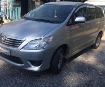 Toyota Innova 2013 - Cần bán Toyota Innova năm 2013, màu bạc chính chủ