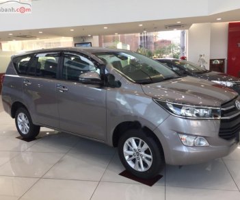 Toyota Innova 2019 - Bán xe Toyota Innova 2019, màu xám, 731 triệu