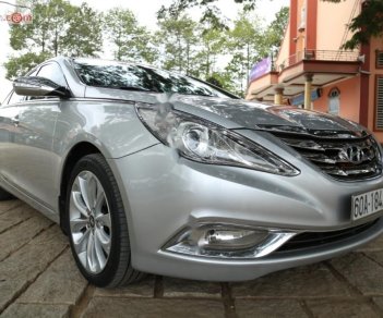 Hyundai Sonata 2010 - Bán Hyundai Sonata năm sản xuất 2010, màu bạc, nhập khẩu, giá chỉ 515 triệu