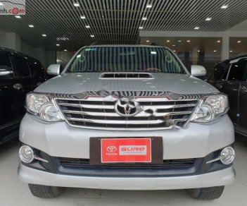 Toyota Fortuner 2.5G 2016 - Bán Toyota Fortuner 2.5G 2016, màu bạc số sàn, 865 triệu