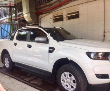 Ford Ranger XLS 2.2L 4x2 MT 2017 - Cần bán Ford Ranger XLS 2.2L 4x2 MT đời 2017, màu trắng, nhập khẩu như mới