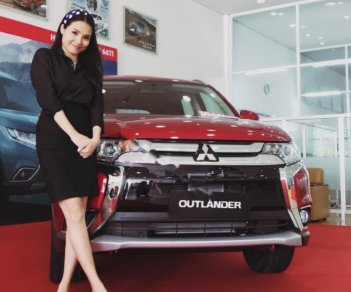 Mitsubishi Outlander 2019 - Bán ô tô Mitsubishi Outlander 2019, màu đỏ
