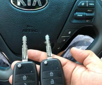 Kia K3 2014 - Bán Kia K3 sản xuất năm 2014, màu trắng, xe nhập xe gia đình, giá tốt