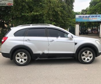 Chevrolet Captiva 2009 - Cần bán gấp Chevrolet Captiva đời 2009, màu bạc số sàn, giá 258tr