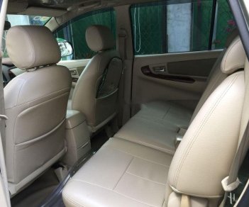 Toyota Innova   G   2006 - Cần bán lại xe Toyota Innova G đời 2006, màu bạc xe gia đình