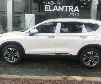 Hyundai Santa Fe 2019 - Cần bán xe Hyundai Santa Fe năm sản xuất 2019, hỗ trợ tốt