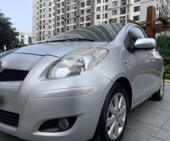 Toyota Yaris 2011 - Cần bán lại xe Toyota Yaris đời 2011, màu bạc