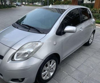 Toyota Yaris 2011 - Cần bán lại xe Toyota Yaris đời 2011, màu bạc