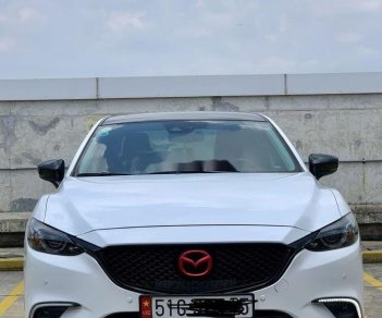 Mazda 6 2017 - Cần bán lại xe Mazda 6 2.0 Premium năm sản xuất 2017, màu trắng