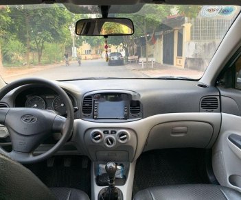 Hyundai Accent 2010 - Bán xe Hyundai Accent sản xuất 2010, màu bạc, nhập khẩu Hàn Quốc