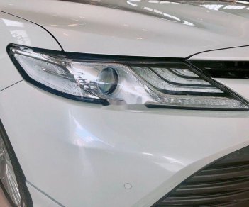 Toyota Camry 2019 - Bán Toyota Camry 2019, màu trắng, nhập Thái