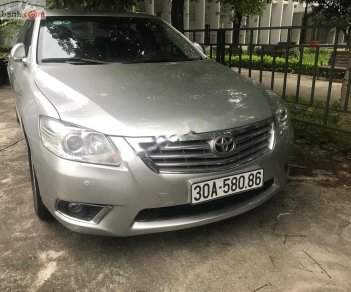 Toyota Camry 2.4G 2011 - Bán xe Toyota Camry 2.4G năm sản xuất 2011, màu bạc