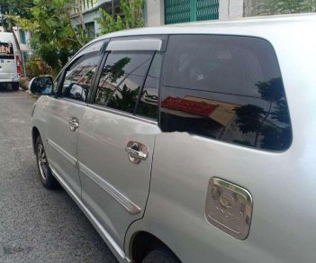 Toyota Innova E 2015 - Bán Toyota Innova E năm sản xuất 2015, màu bạc