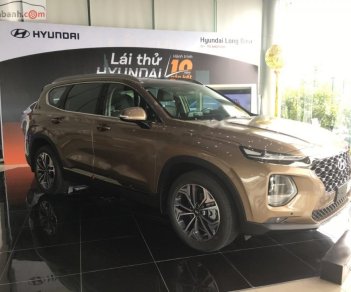 Hyundai Santa Fe 2.2L HTRAC 2019 - Bán ô tô Hyundai Santa Fe 2.2L HTRAC đời 2019, màu nâu