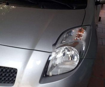 Toyota Yaris   2009 - Cần bán gấp Toyota Yaris đời 2009, màu bạc, xe nhập, giá tốt