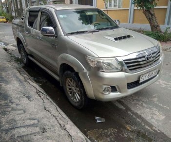 Toyota Hilux 2013 - Cần bán lại xe Toyota Hilux 3.0 (4x4) đời 2013, màu bạc, nhập khẩu Thái, chính chủ