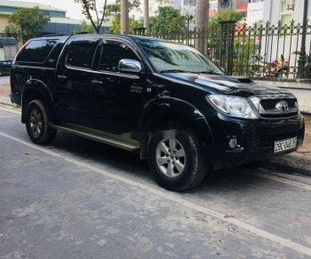 Toyota Hilux 2011 - Cần bán lại xe Toyota Hilux đời 2011, màu đen, nhập khẩu nguyên chiếc