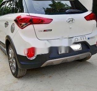 Hyundai i20 Active 2016 - Bán Hyundai i20 Active sản xuất năm 2016, màu trắng còn mới, giá tốt