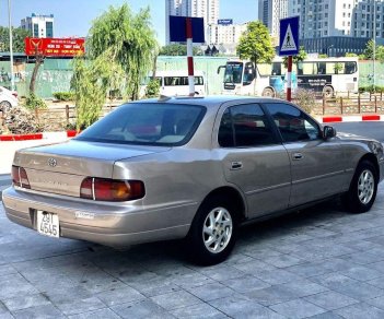 Toyota Camry 1994 - Bán Toyota Camry sản xuất năm 1994 số tự động, giá tốt