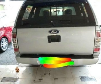 Toyota Hilux 2010 - Cần bán lại xe Toyota Hilux năm 2010, màu bạc, xe nhập