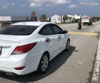 Hyundai Accent 2013 - Bán Hyundai Accent năm 2013, màu trắng, xe nhập chính hãng