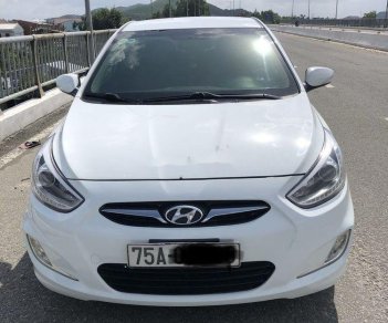 Hyundai Accent 2013 - Bán Hyundai Accent năm 2013, màu trắng, xe nhập chính hãng