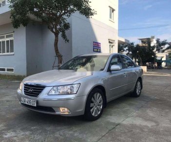 Hyundai Sonata   2009 - Bán Hyundai Sonata năm 2009, màu bạc, nhập khẩu Hàn Quốc