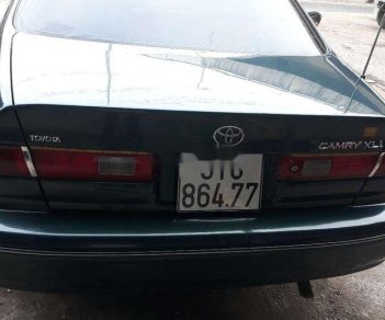 Toyota Camry 1998 - Cần bán xe Toyota Camry đời 1998, nhập khẩu xe gia đình