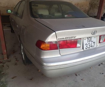 Toyota Camry 2001 - Bán Toyota Camry đời 2001, màu bạc xe nguyên bản